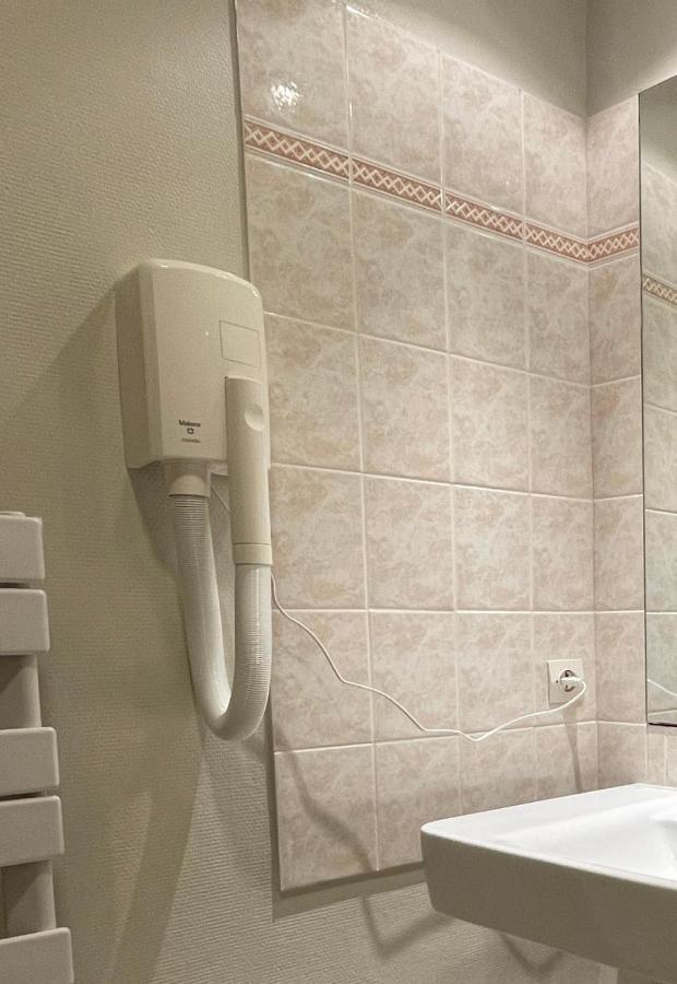 Bel Appartement, Bien Equipe Et Confortable Dans Le Centre Historique Fougères Exteriér fotografie